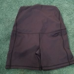 Senita maternity shorts